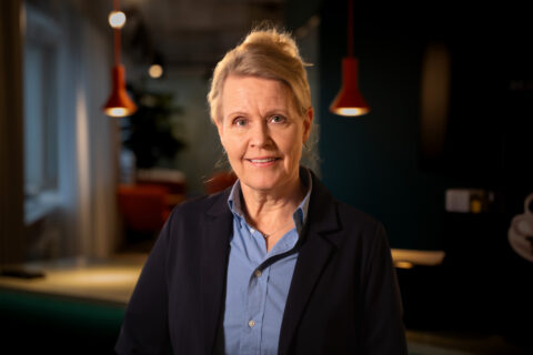 Teija Langhoff – Vuokrauspäällikkö, joka innastuu asiakaskohtaamisista